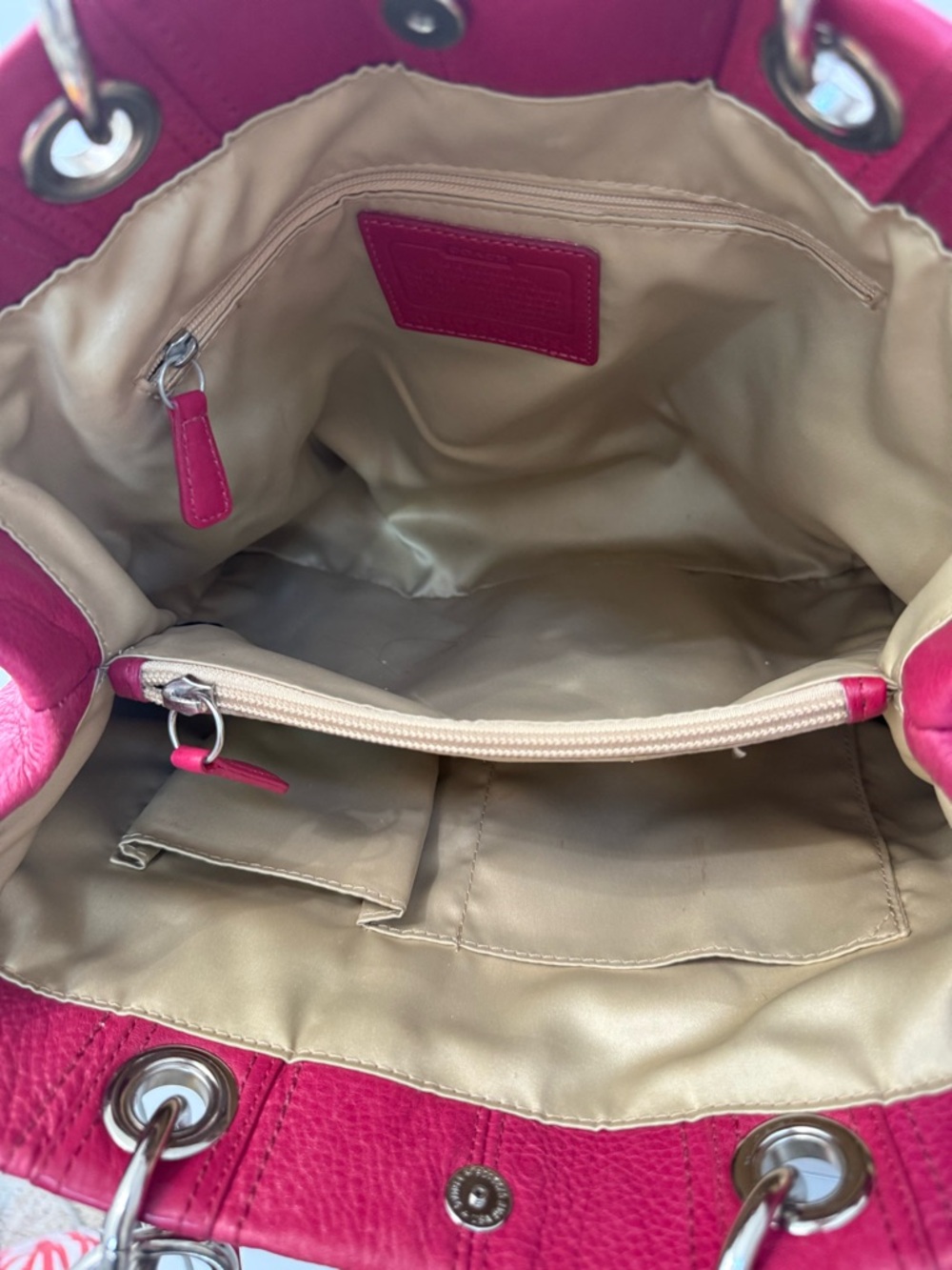 Coach Red Pebble Leather Hampton TurnLock F15694 Shoulder Bag Purse Hobo - Picture 12 of 17